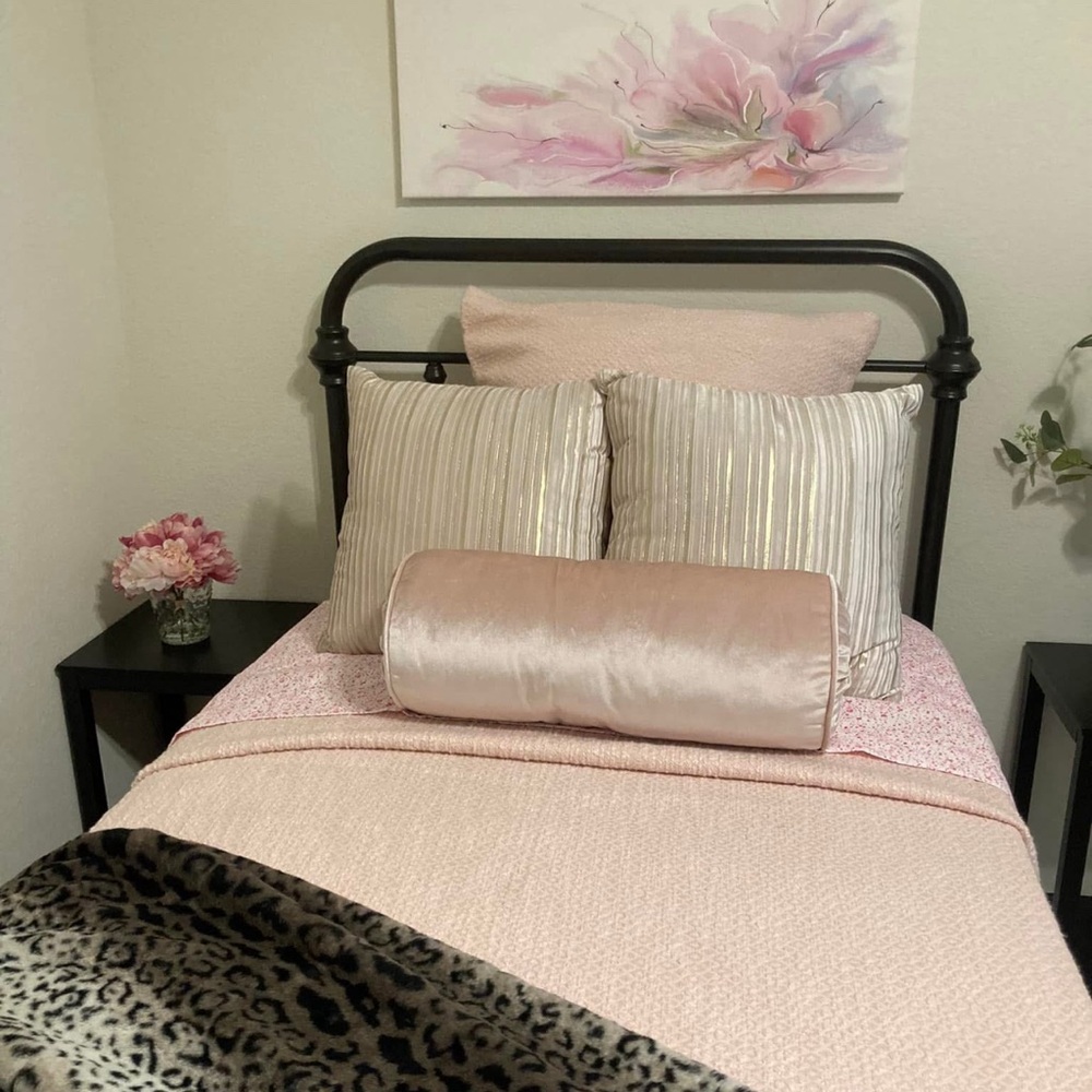 Twin Bed Set: Light Pink Couture Cotton Coverlet & Sham